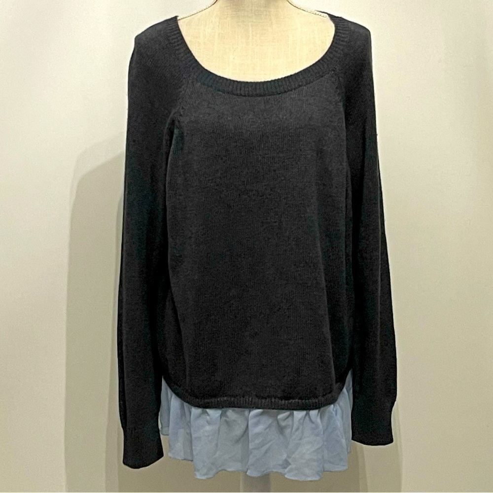 American Eagle Oversized Gray Crew Neck Sweater w/ Blue Ruffle Skirt at Hem; XS